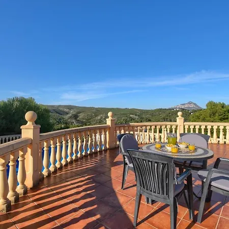 Familia Villa Javea